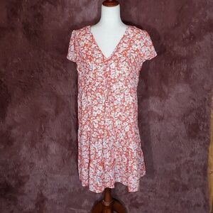 Emma & Michele Coral and White Floral V-Neck Short Sleeve Dress